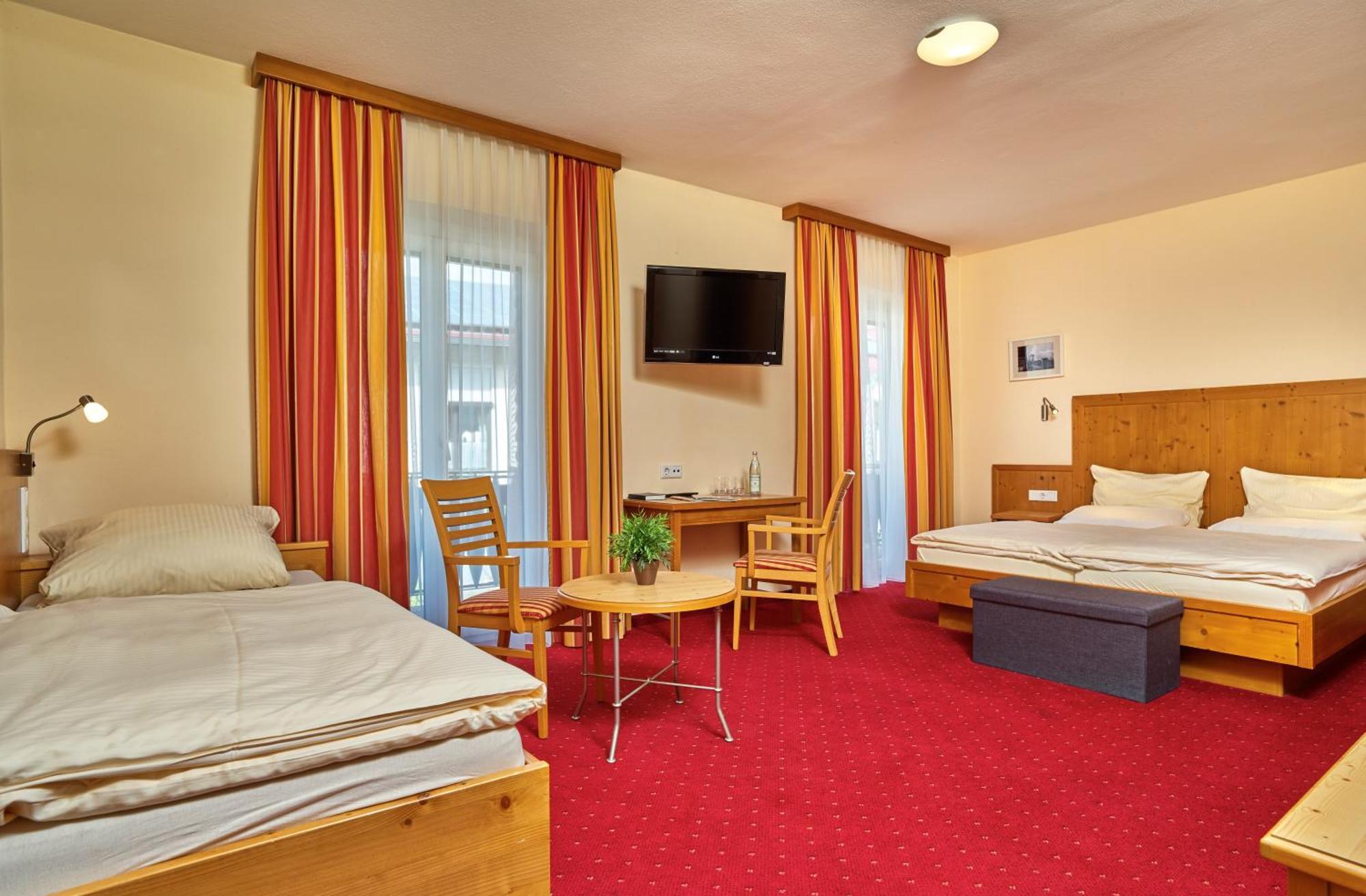 Hotel Zum Blauen Hecht Kipfenberg Zewnętrze zdjęcie