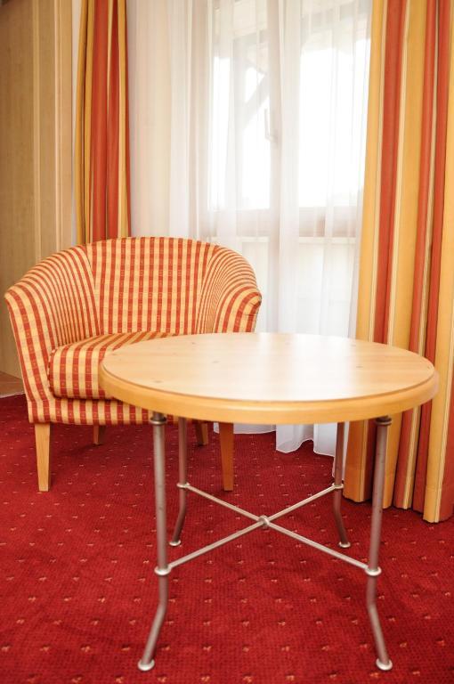 Hotel Zum Blauen Hecht Kipfenberg Zewnętrze zdjęcie