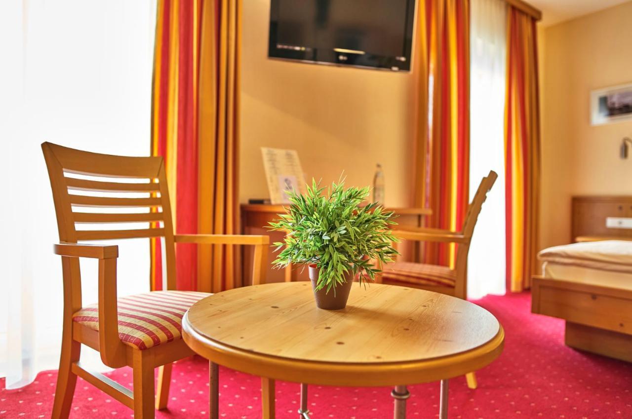 Hotel Zum Blauen Hecht Kipfenberg Zewnętrze zdjęcie