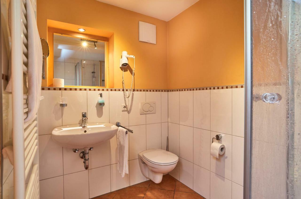 Hotel Zum Blauen Hecht Kipfenberg Zewnętrze zdjęcie